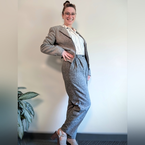 Meet your Posher, Maggie - Picture 3 of 3